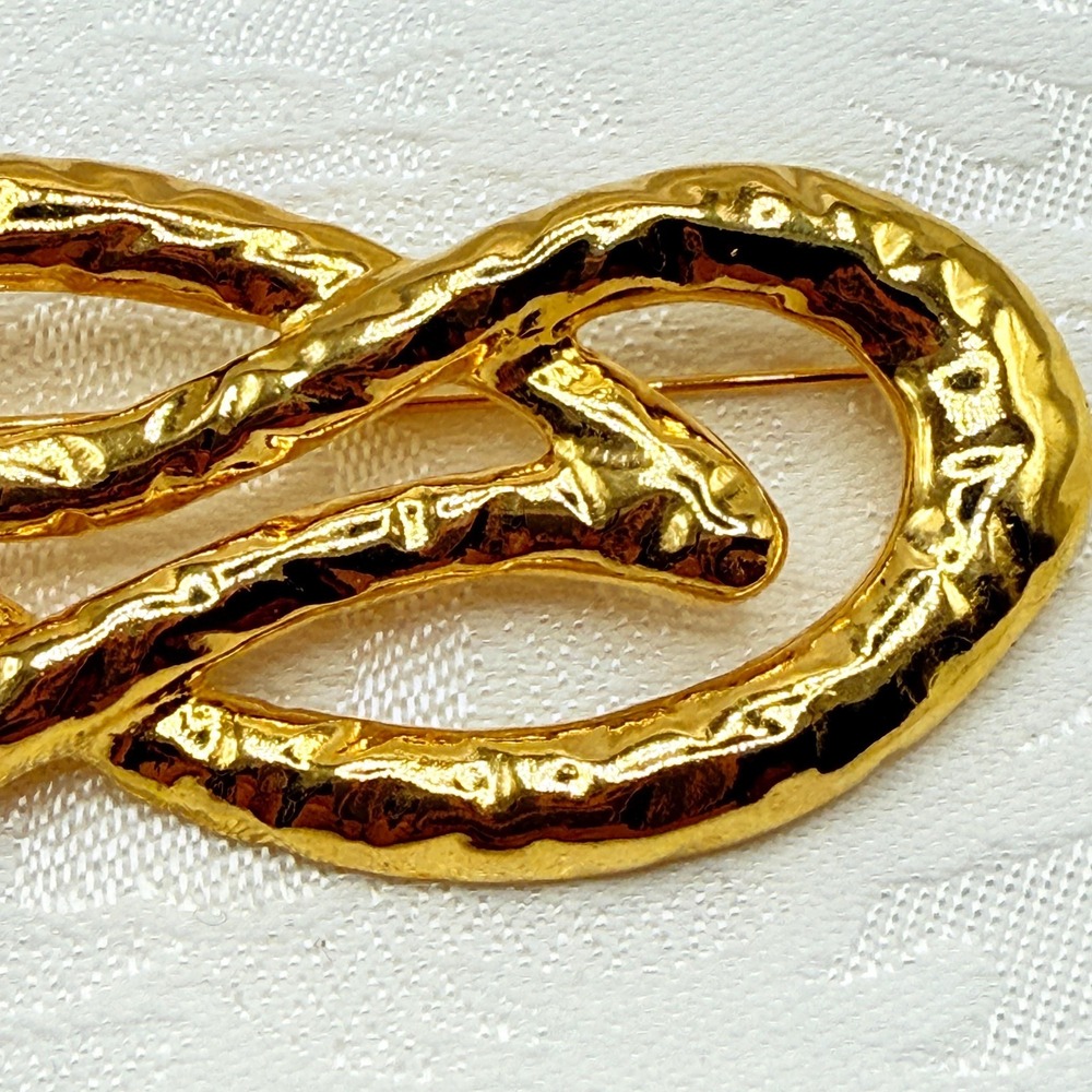 Vintage Shiny Abstract Gold Tone Intertwined Metal Costume Jewelry Brooch Pin - Picture 4 of 8